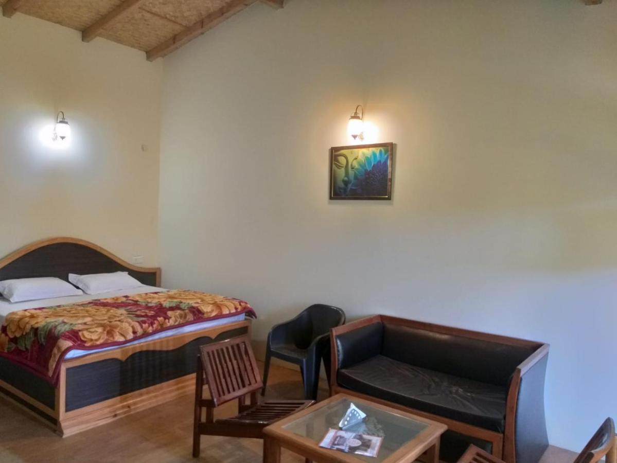 Elphinstone Inn Almora Extérieur photo