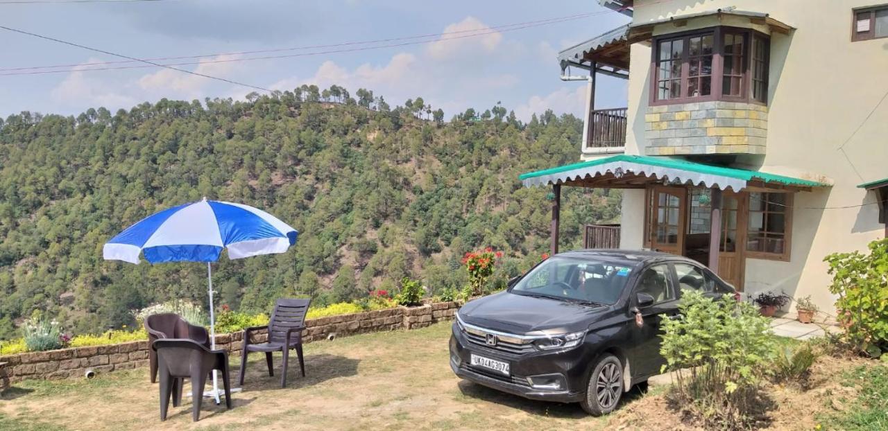 Elphinstone Inn Almora Extérieur photo