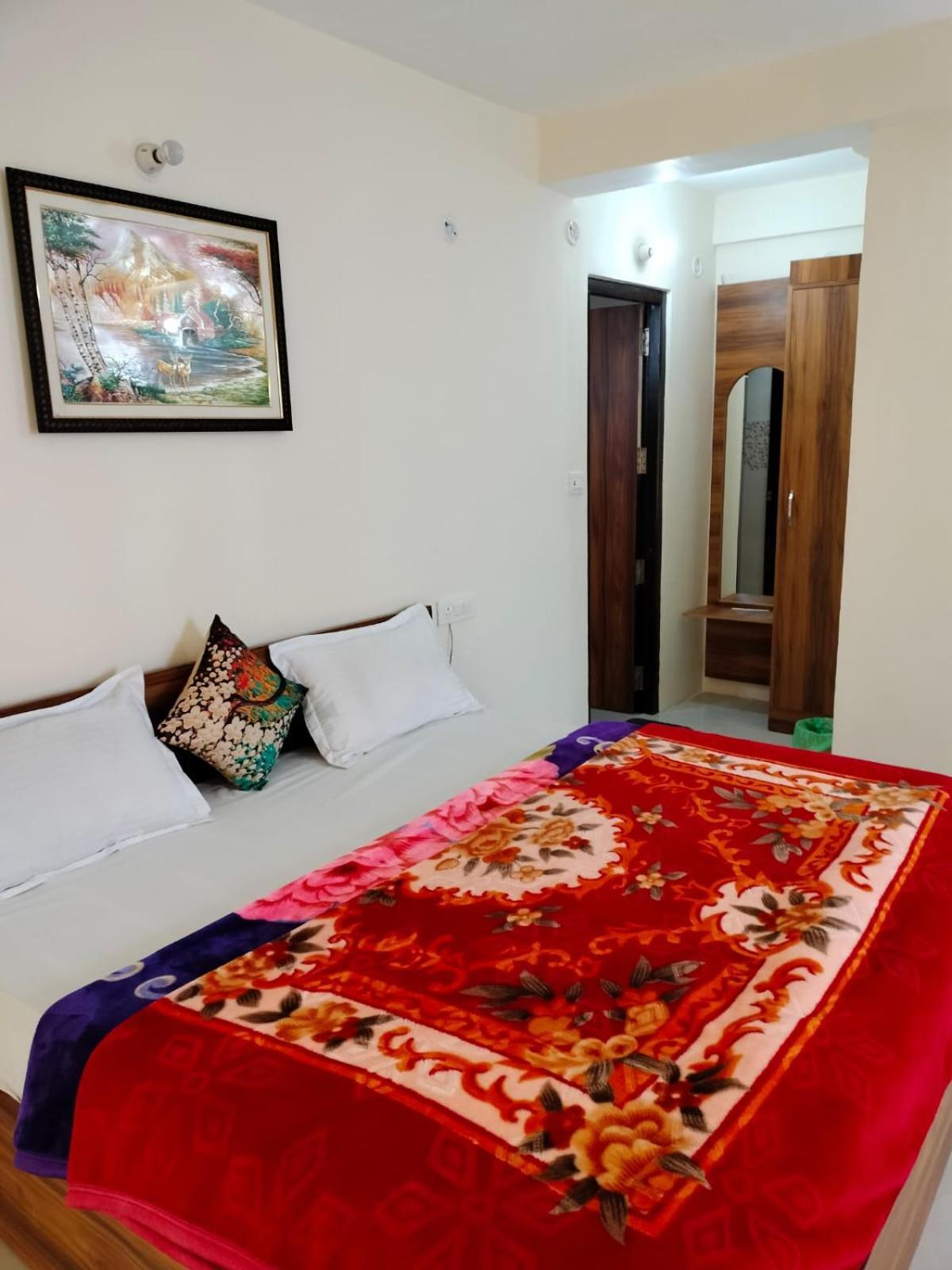 Elphinstone Inn Almora Extérieur photo
