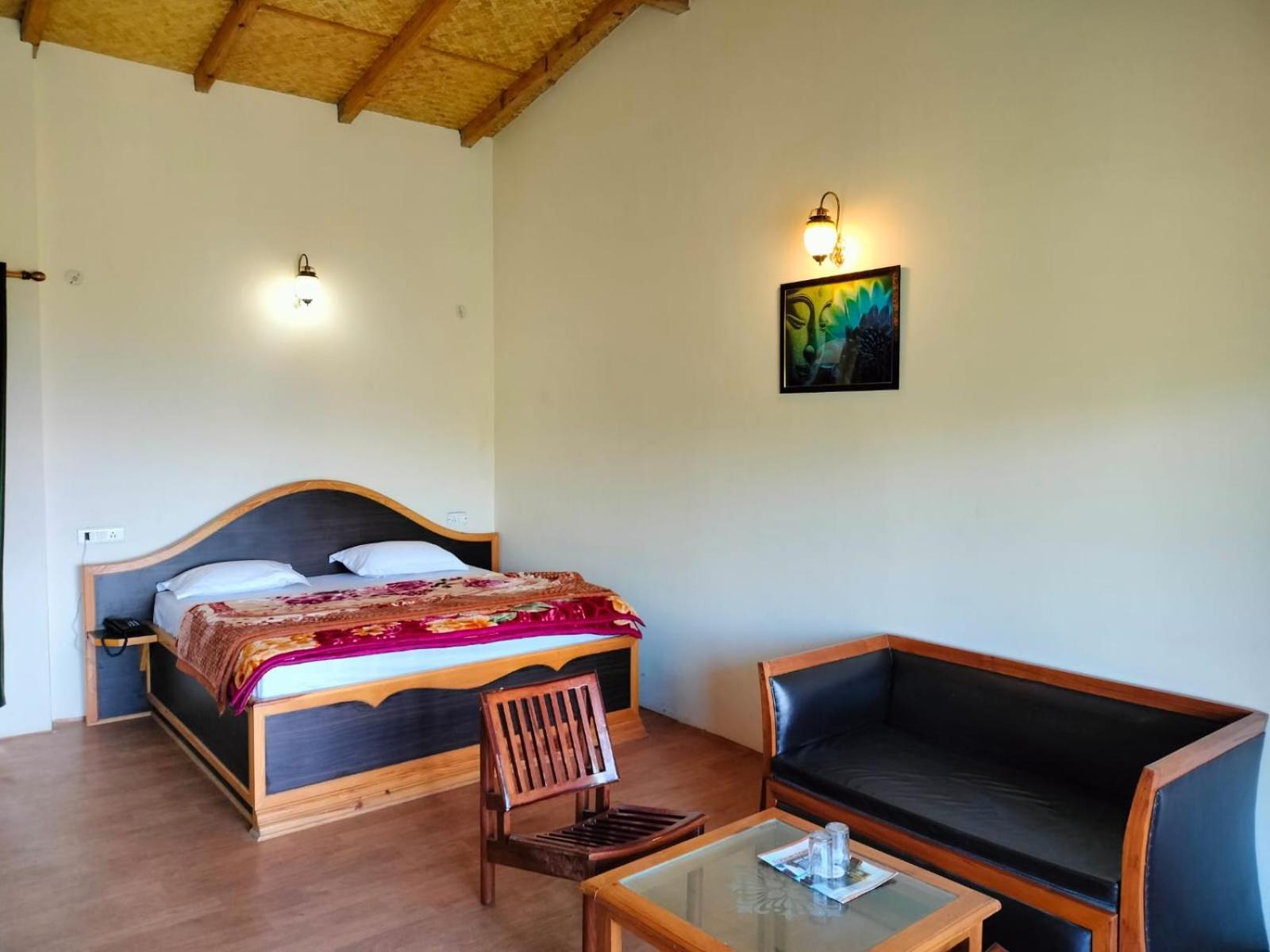 Elphinstone Inn Almora Extérieur photo