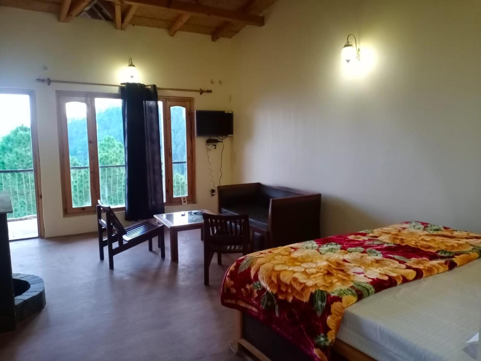Elphinstone Inn Almora Extérieur photo